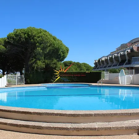 Apartment 0233, Port Camargue, Piscine, Wifi, Parking, 2 Personnes Le Grau-du-Roi